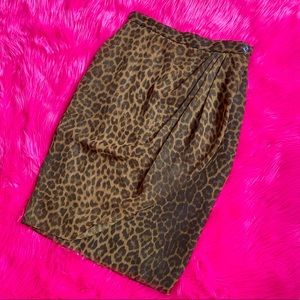 HP⭐️ Vintage Leopard Print Wrap Midi Skirt